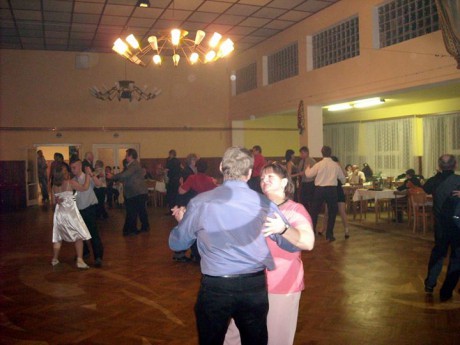 Sportovní ples - Mezno - Kulturní Dům2 004